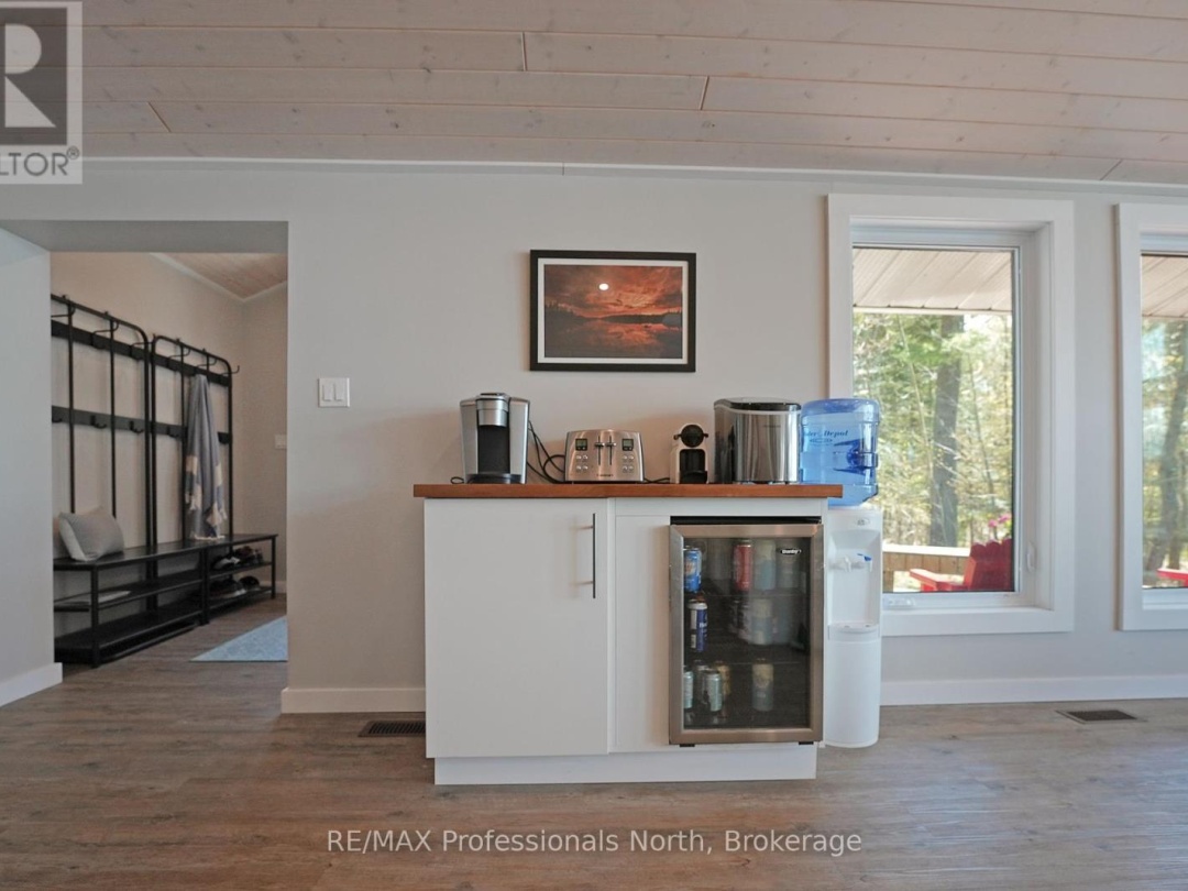 13914 35 Highway, Mountain Lake
