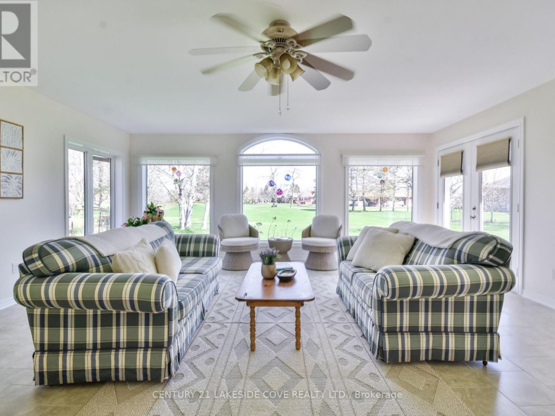 121 Bayshore Drive, Lake Simcoe