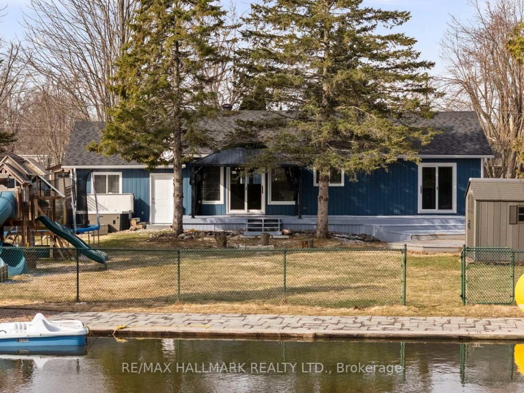 13 Pinetree Court, Lake Simcoe