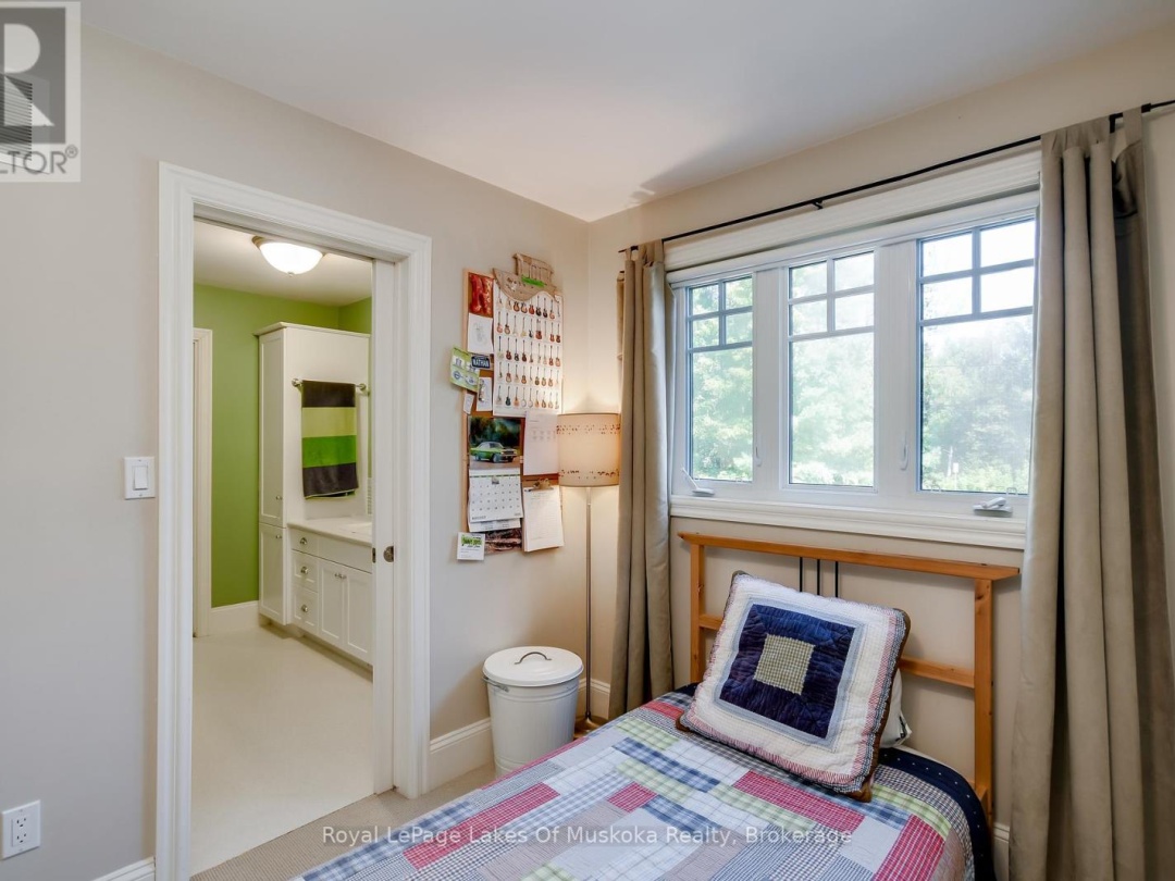 230 Ecclestone Drive, Bracebridge