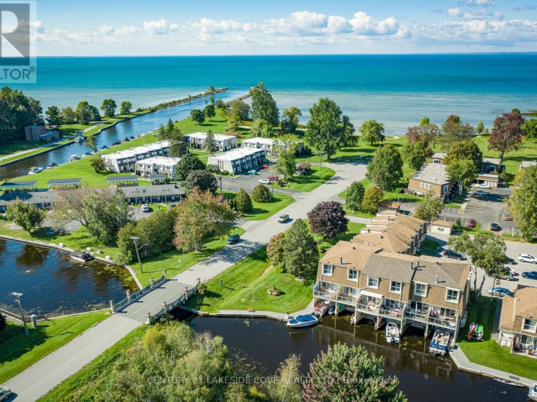 UNIT 5 - 4 PARADISE BOULEVARD, 