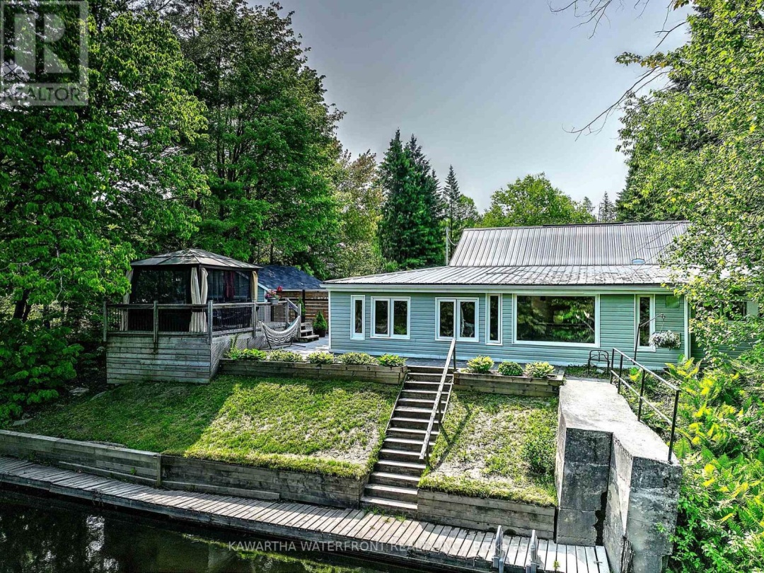 82 Kozy Kove Road, Burnt Lake