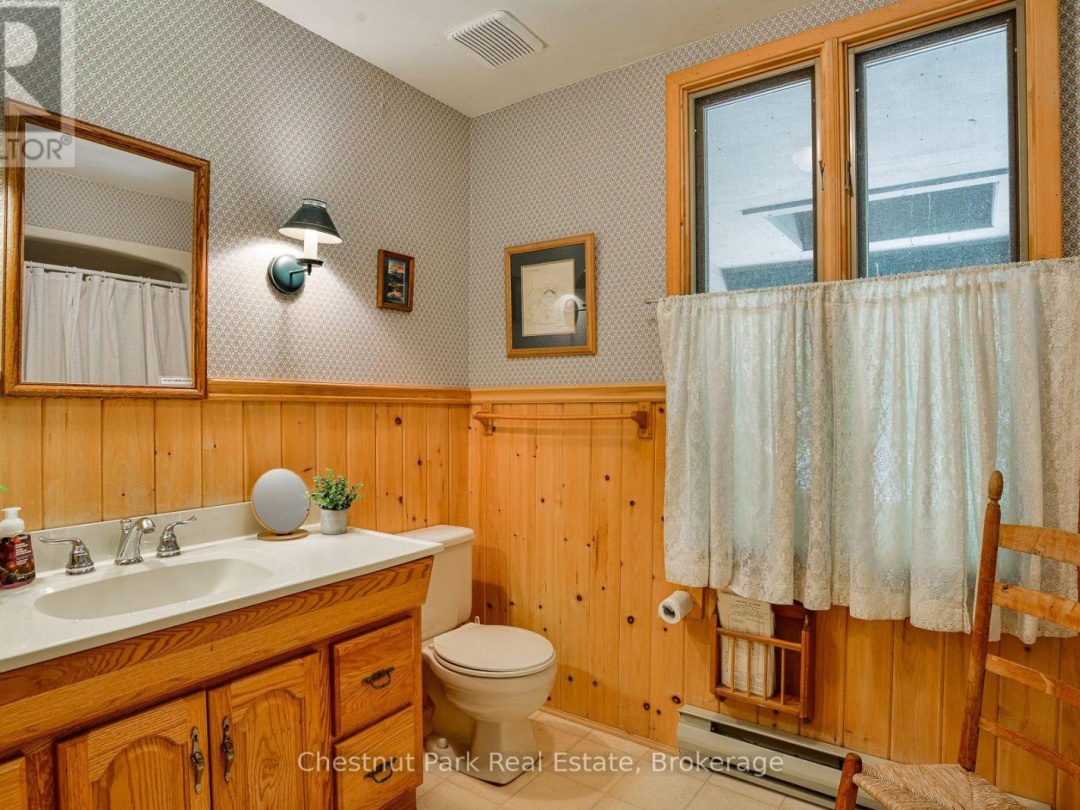 8 - 1869 MUSKOKA 118 ROAD W, 