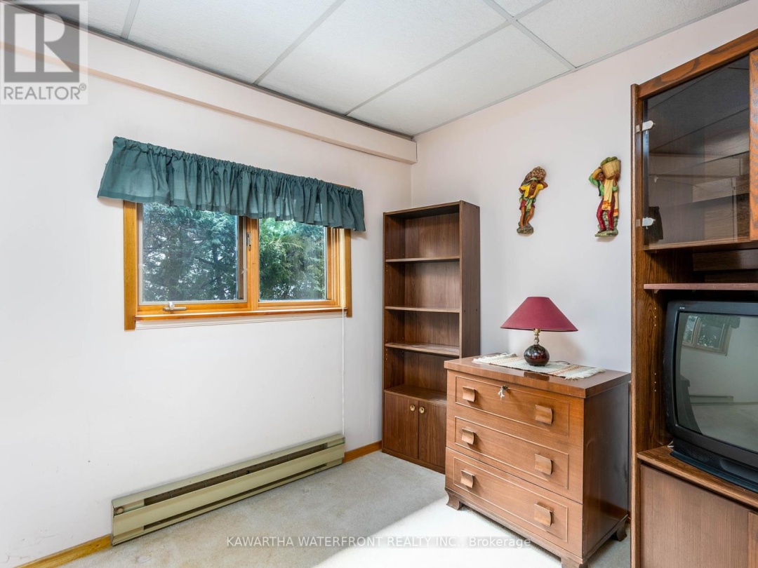 6 ORIOLE ROAD, 