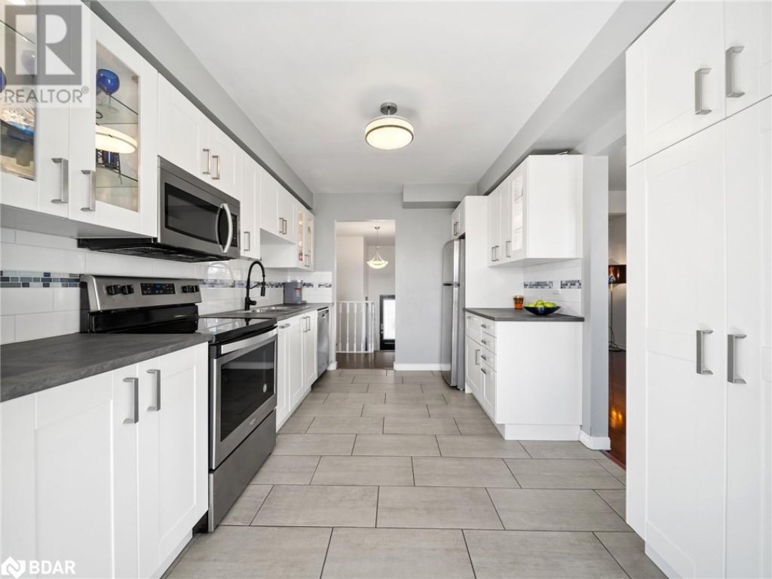 2 CHESTNUT Place, 