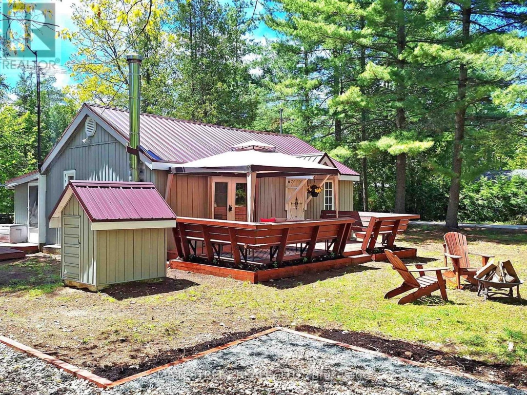 2 Ceadarhurst Avenue, Sturgeon Lake