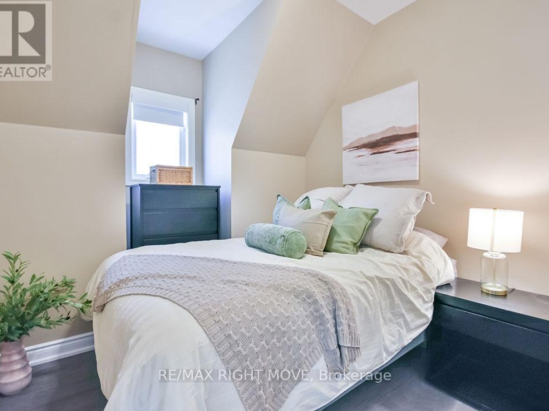 28 10 Invermara Court, Lake Simcoe