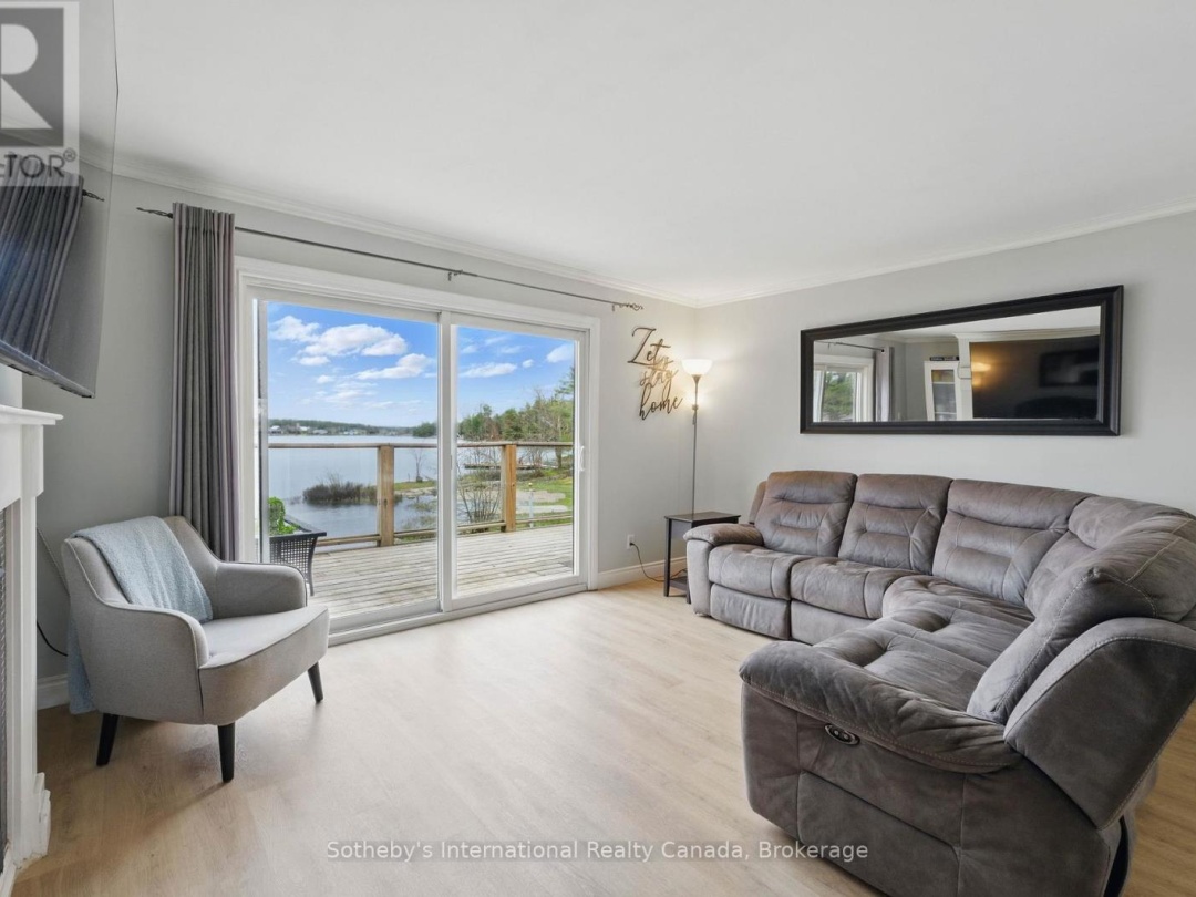1041 Conservation Road, Doe Lake