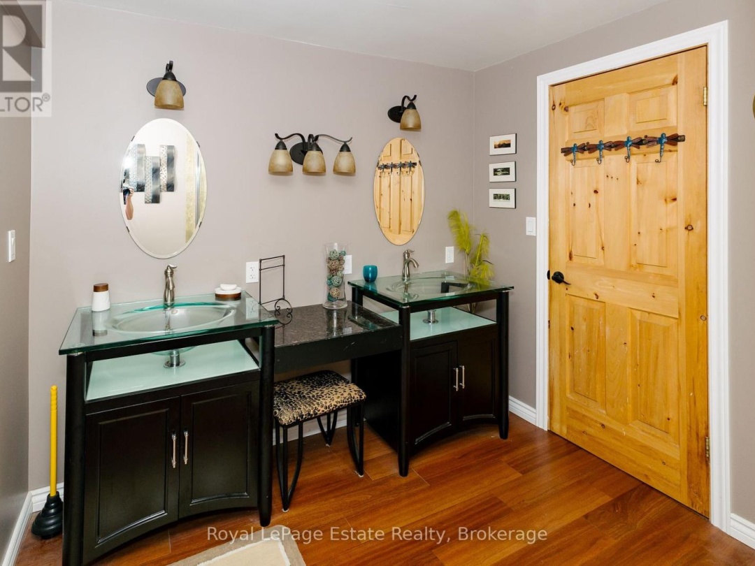 1157 BETWEEN LAKES TRAIL, Soyers Lake
