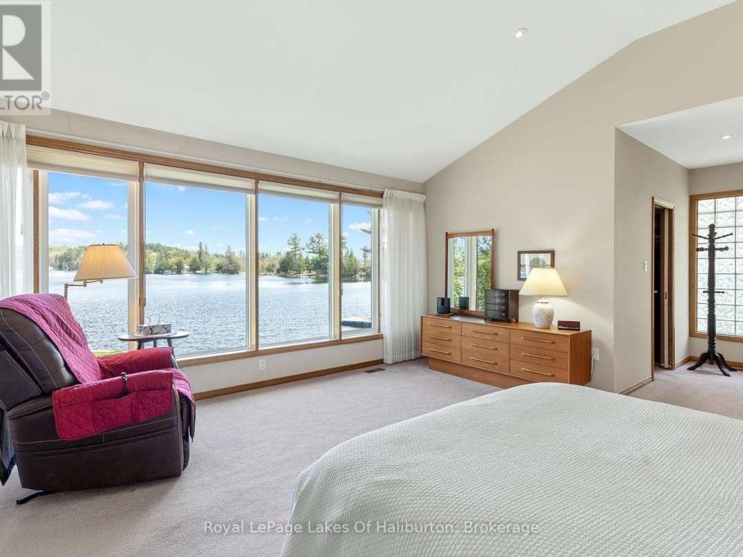 1089 PIONEER ROAD, Gooderham Lake