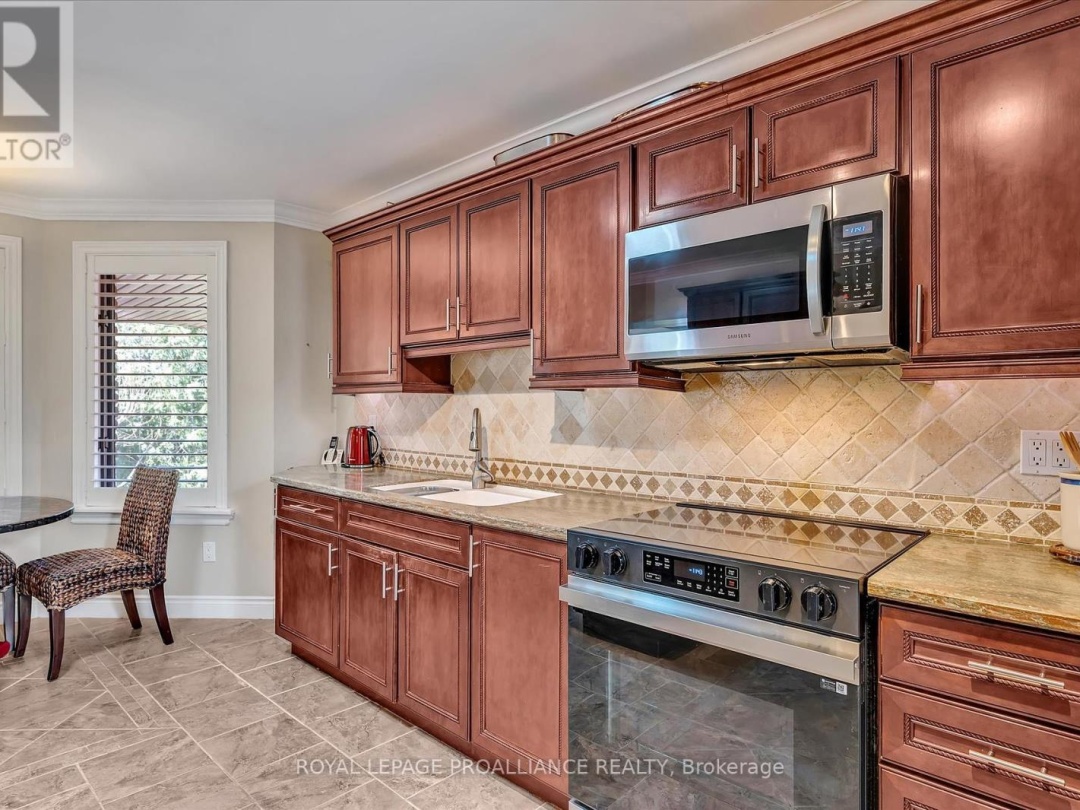 2 Patricia Place, Pigeon Lake