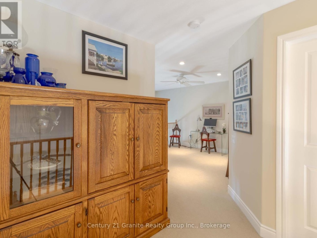 44 WEBB CIRCLE, 