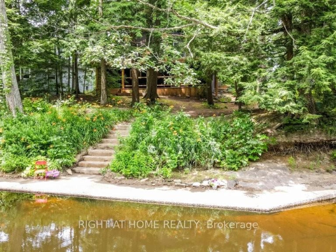 7459 ISLAND CRESCENT, 
