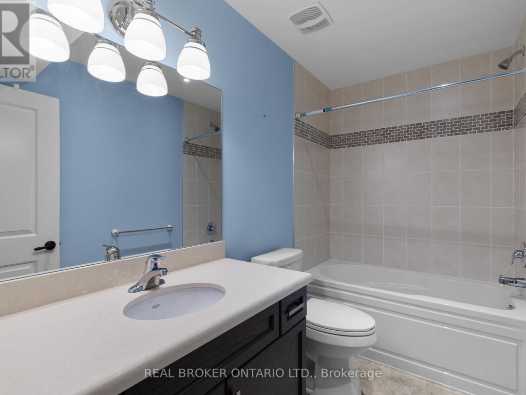 3315 BEACH CLUB BOULEVARD, 