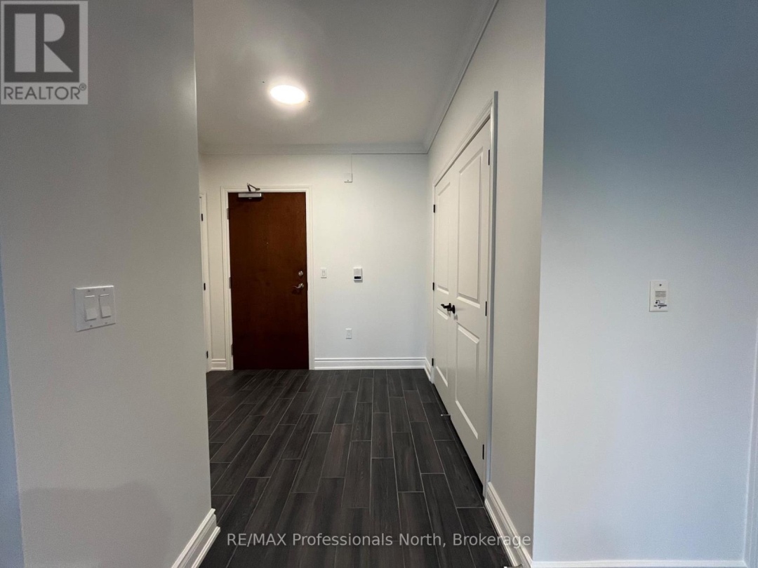 204 - 4 LAKE AVENUE, 