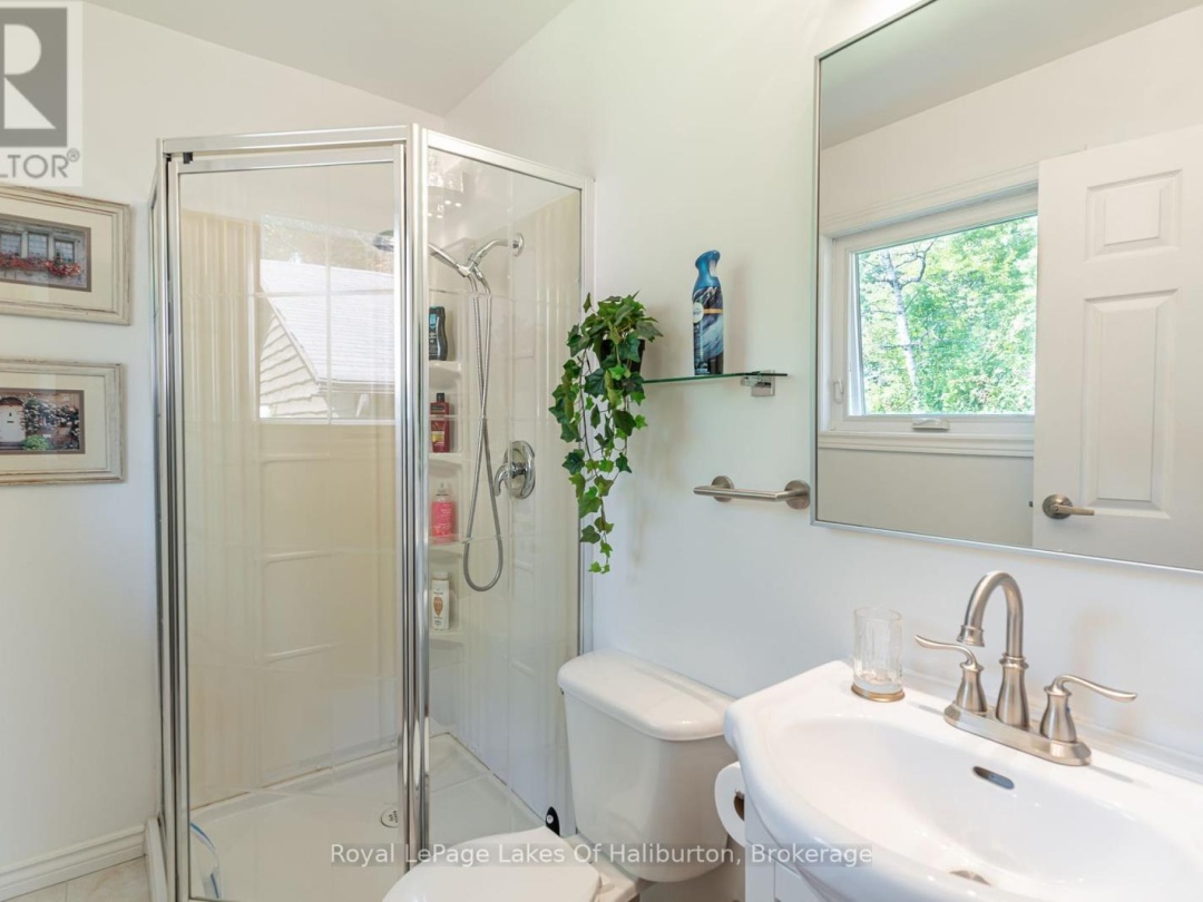 1117 Mistivale Road, Gull Lake
