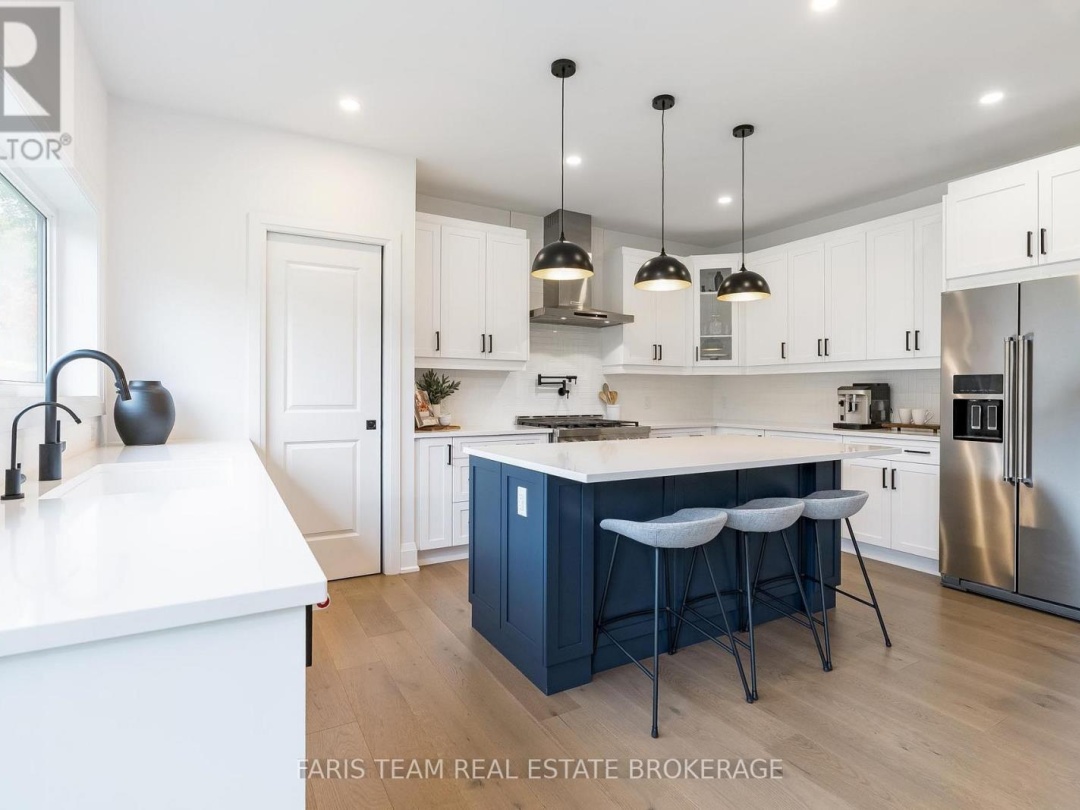 17 CLYDESDALE COURT, 