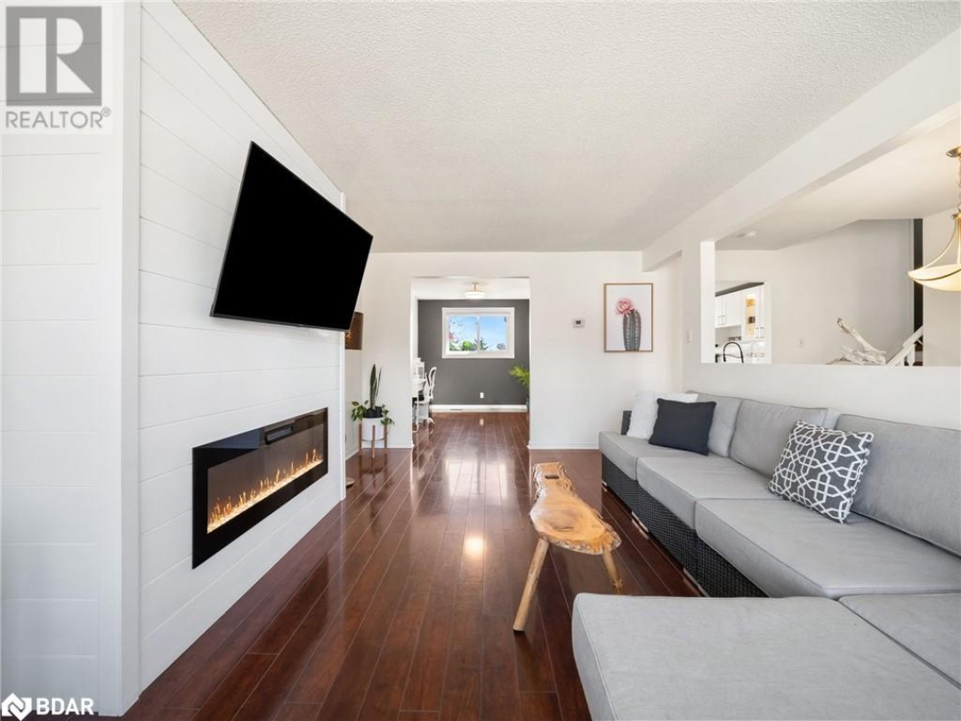 2 CHESTNUT Place, 