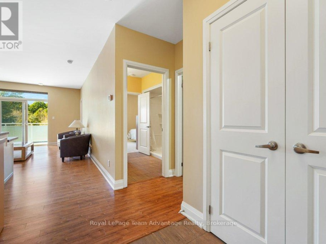 203 - 20A SILVER BIRCH COURT, 