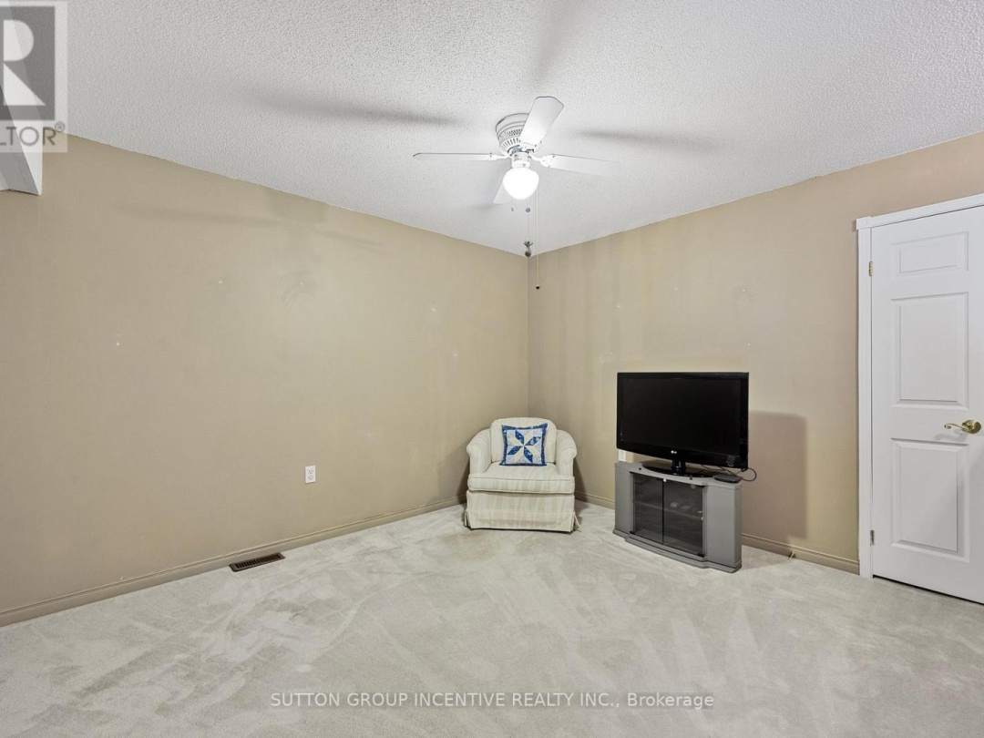 403 40 Museum Drive, Orillia