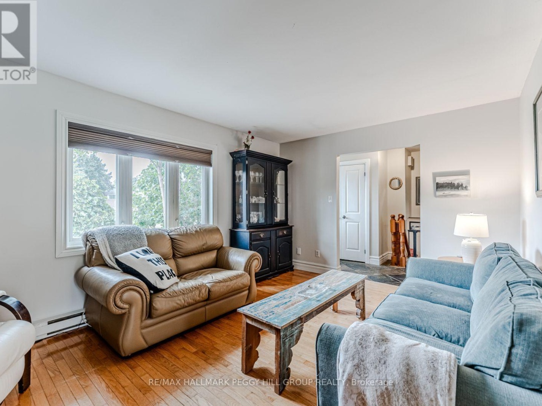 7 SANDLEWOOD TRAIL, 