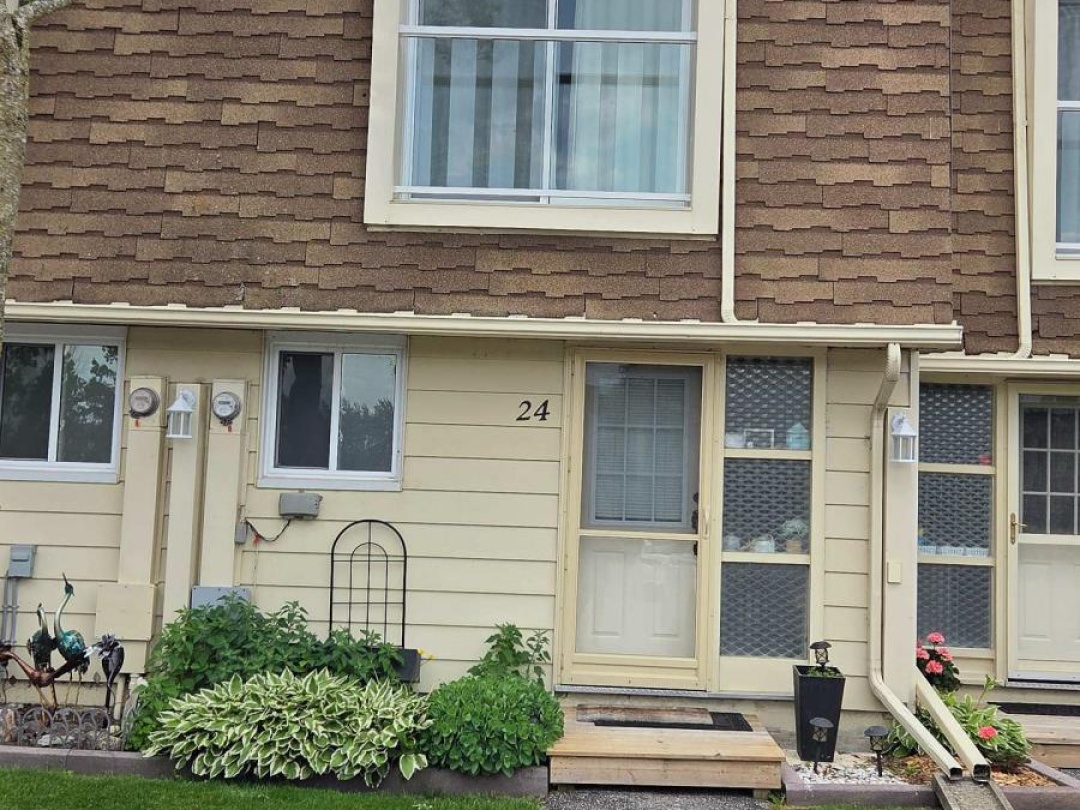 24 - 4 PARADISE BOULEVARD, 