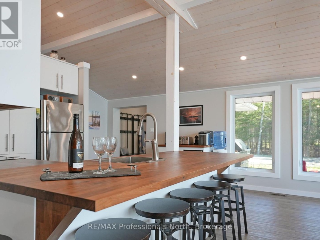 13914 35 Highway, Mountain Lake