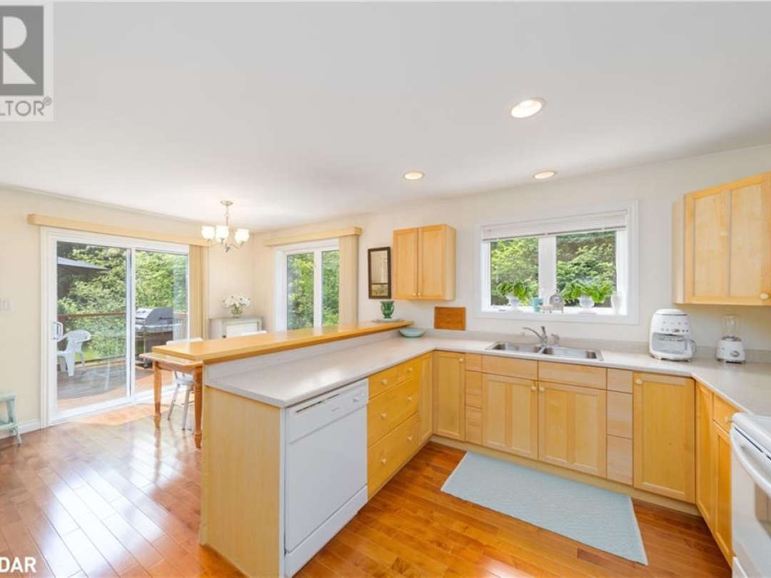 1065 Forrester Trail, Muskoka River