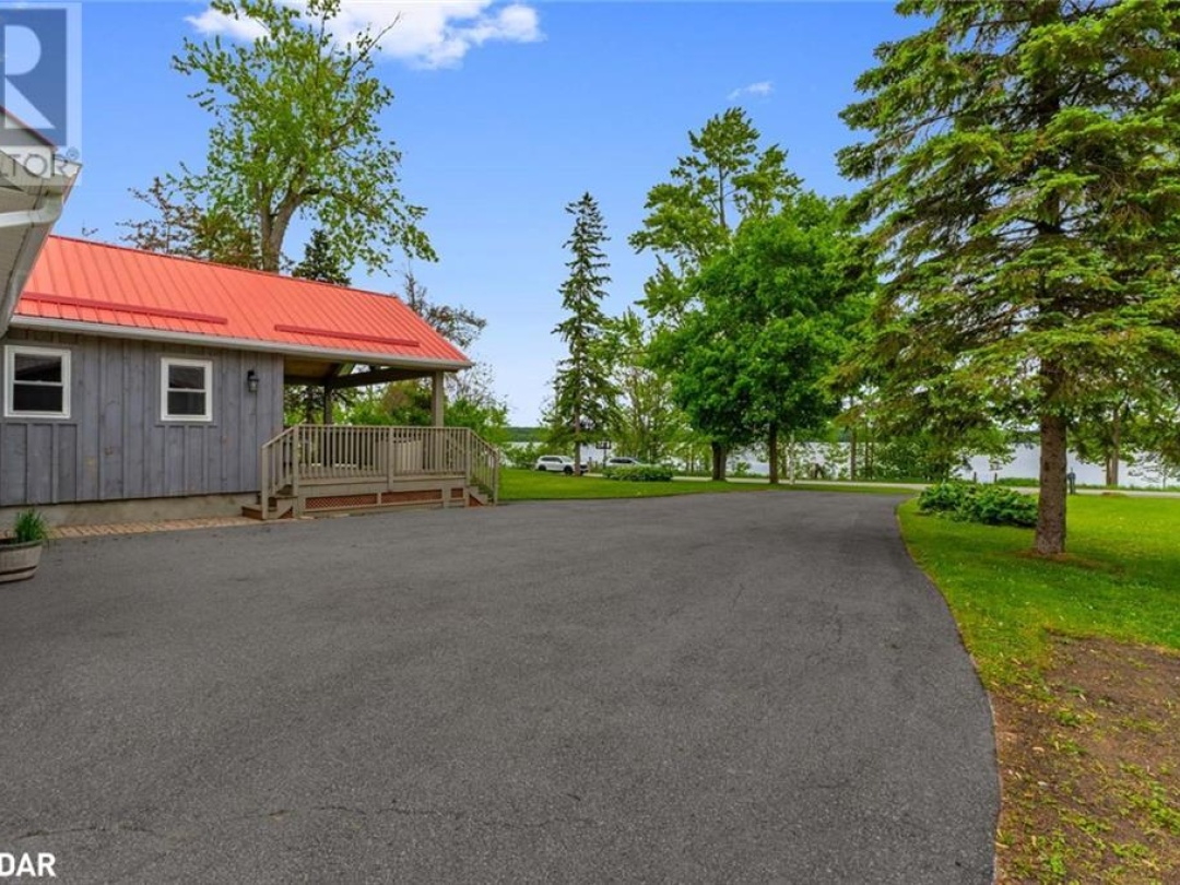 201 Avery Point Road, Dalrymple Lake