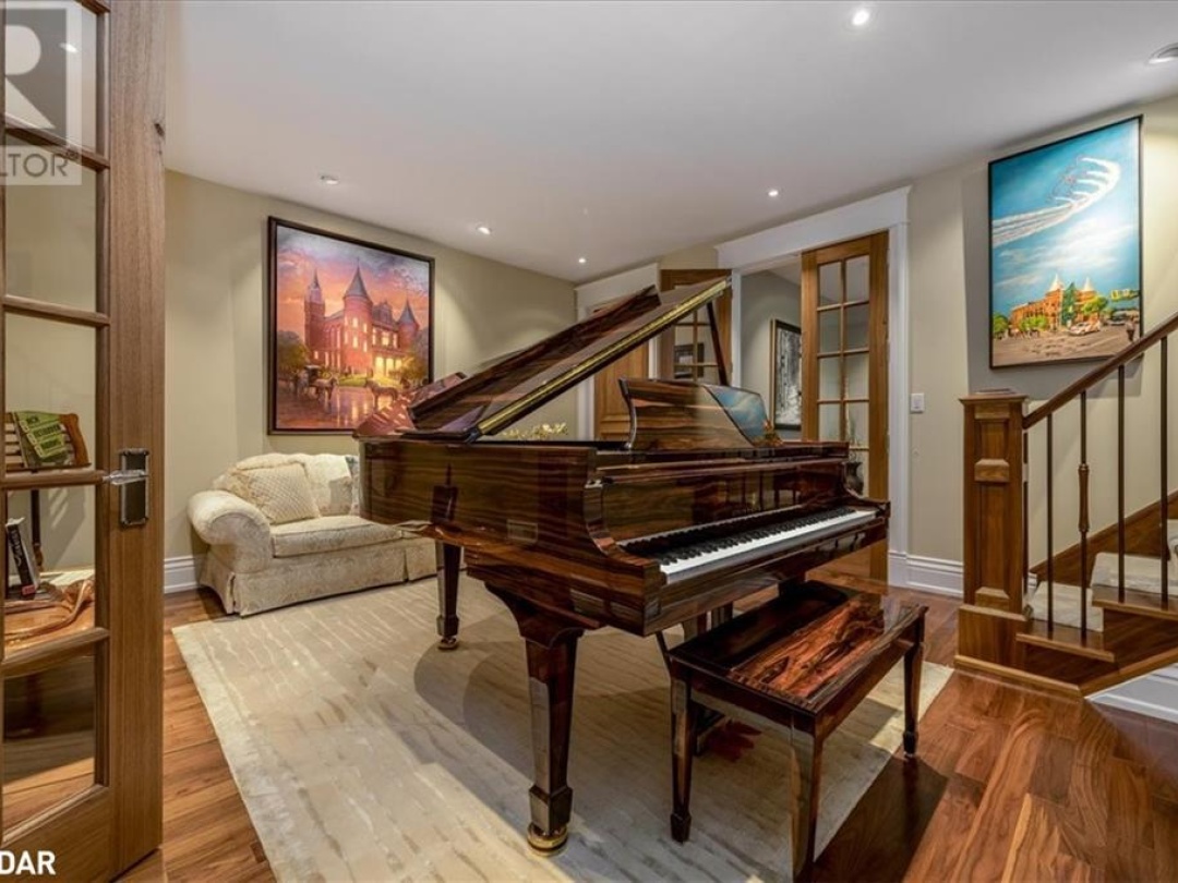 153 Creighton Street S, Lake Simcoe