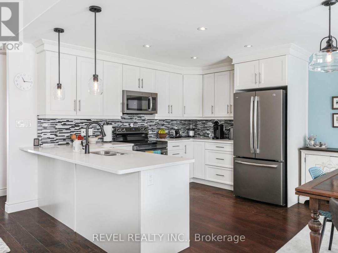 35 BRUCE CRESCENT, 