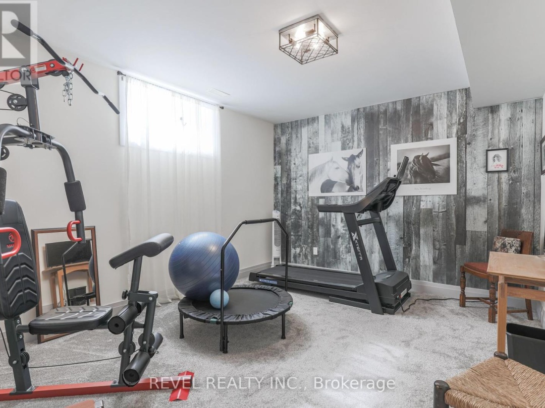 35 BRUCE CRESCENT, 