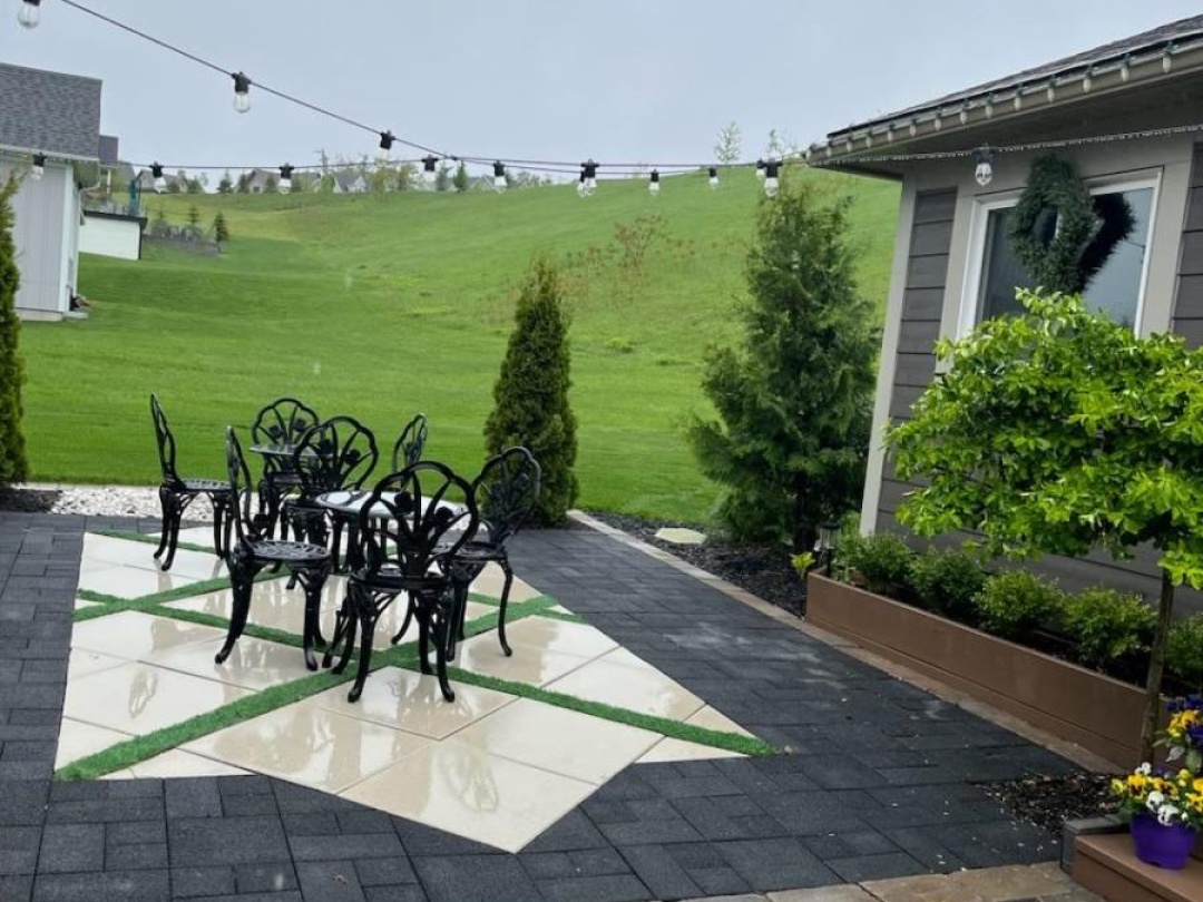 22 THOROUGHBRED DRIVE, 