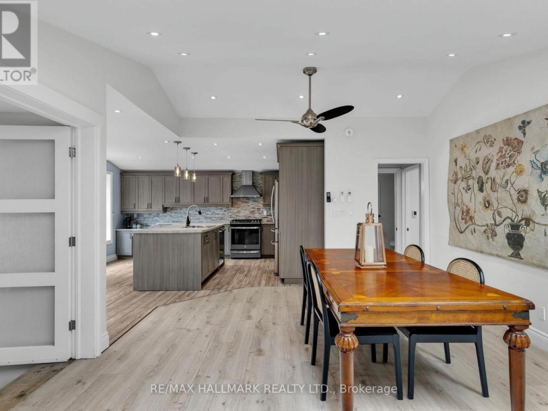 95 Lake Avenue, Lake Simcoe