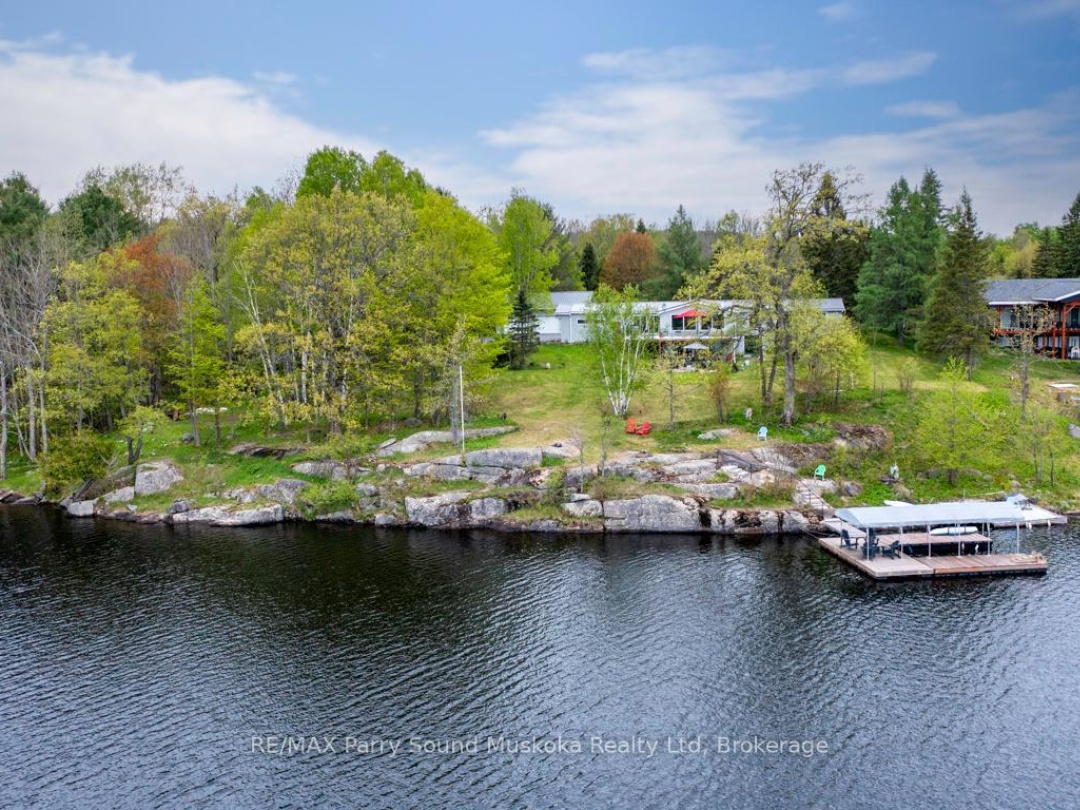 28 Lakeside Drive, Manitouwabing Lake