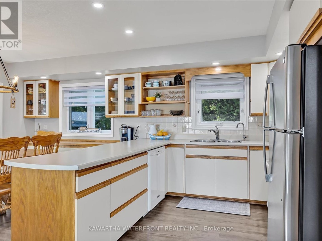 62 Betty's Bay Road, Sturgeon Lake