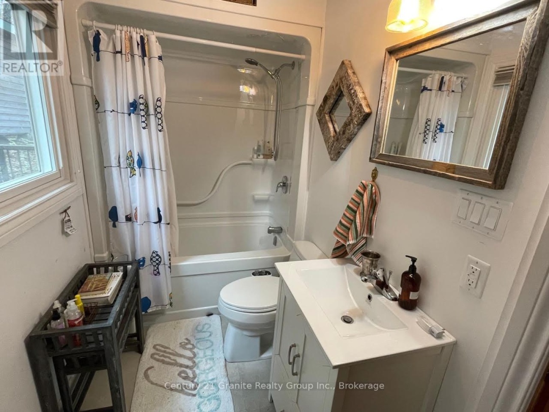 1038 BROKEN PADDLE ROAD, 