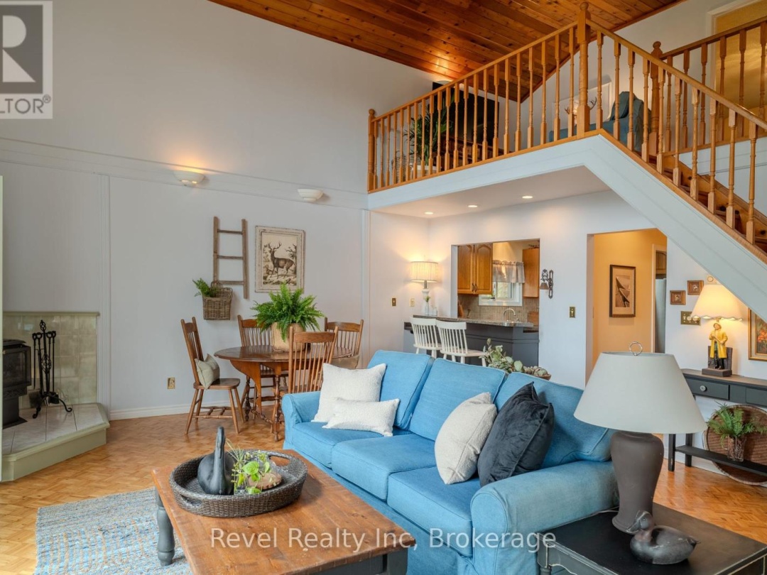 14 Swallow Road, Miller Lake