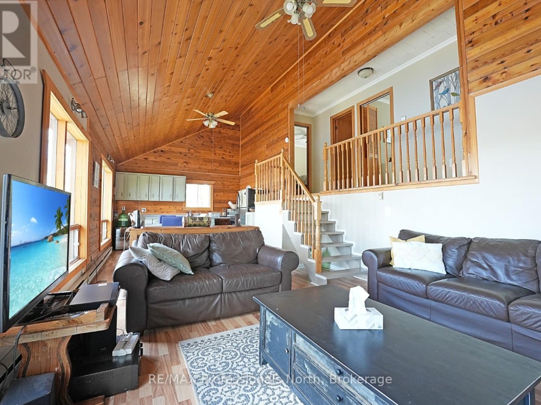 1017 Dunn Road, Haliburton Lake