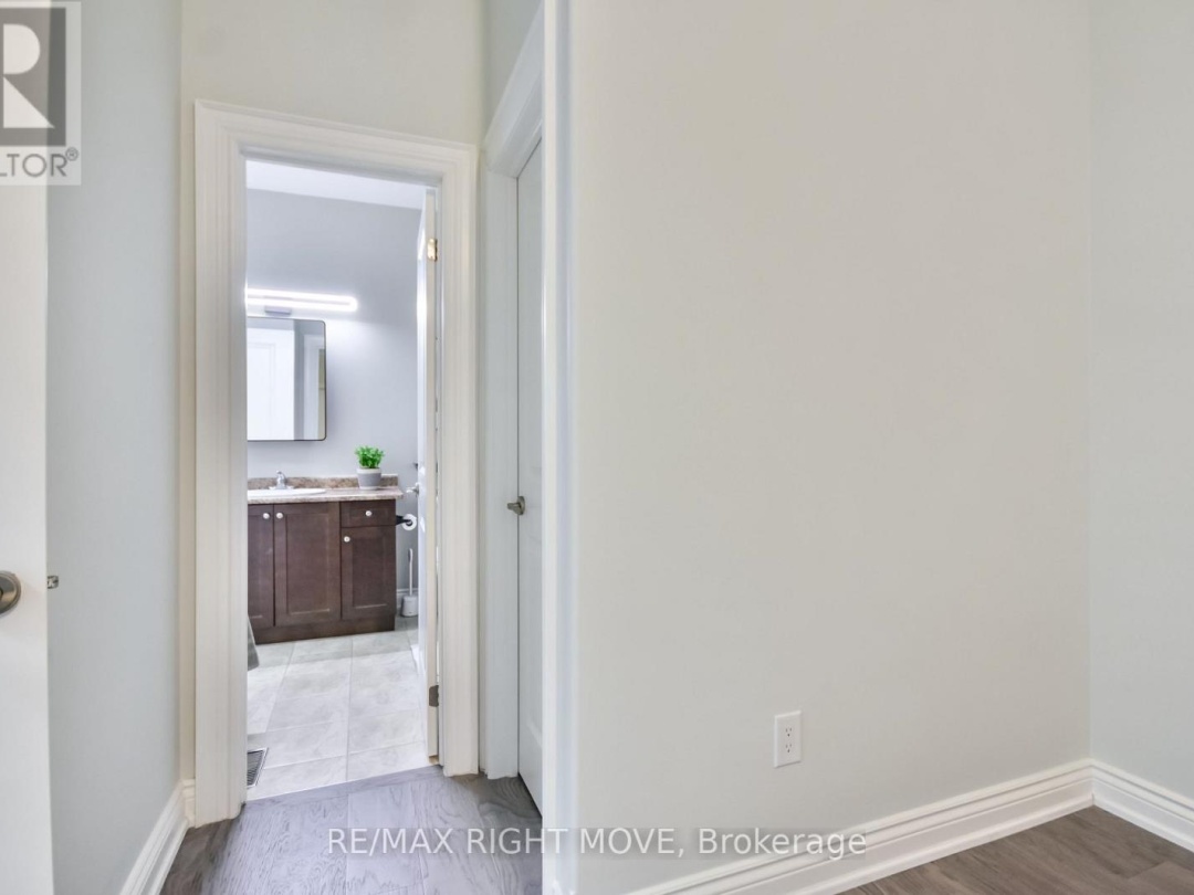 28 - 10 INVERMARA COURT, 