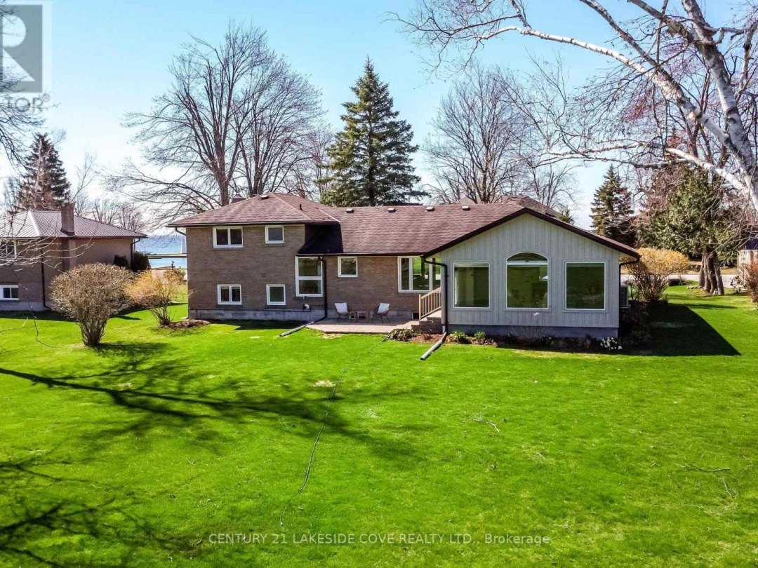 121 Bayshore Drive, Lake Simcoe