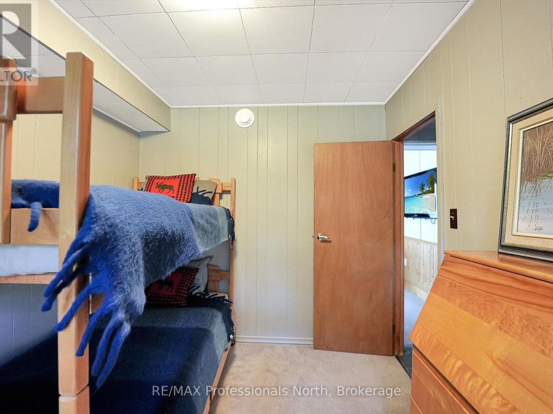 1130 Fader Drive, Maple Lake
