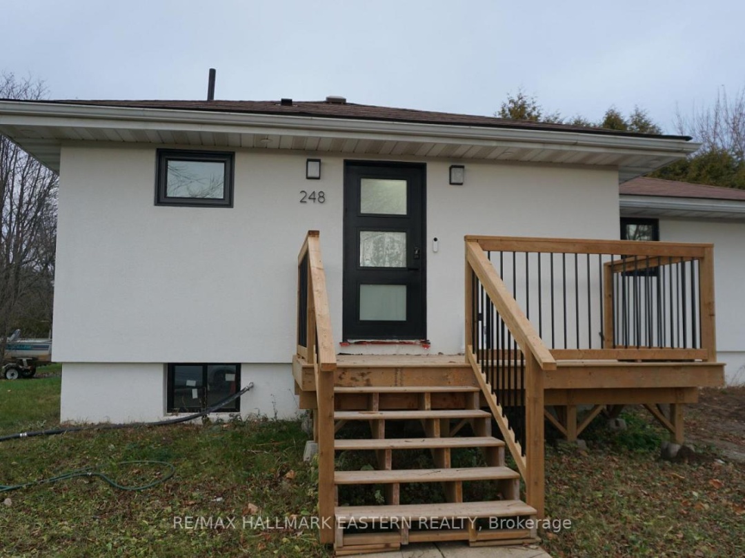 248 Crosby Drive, Pigeon Lake