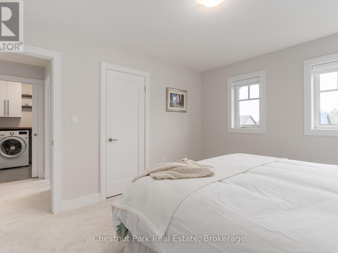 76 SELKIRK DRIVE, 