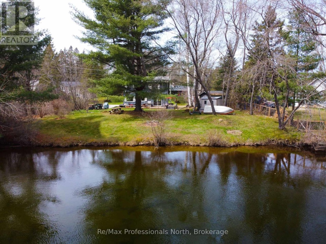 80 Invergordon Avenue, Gull Lake