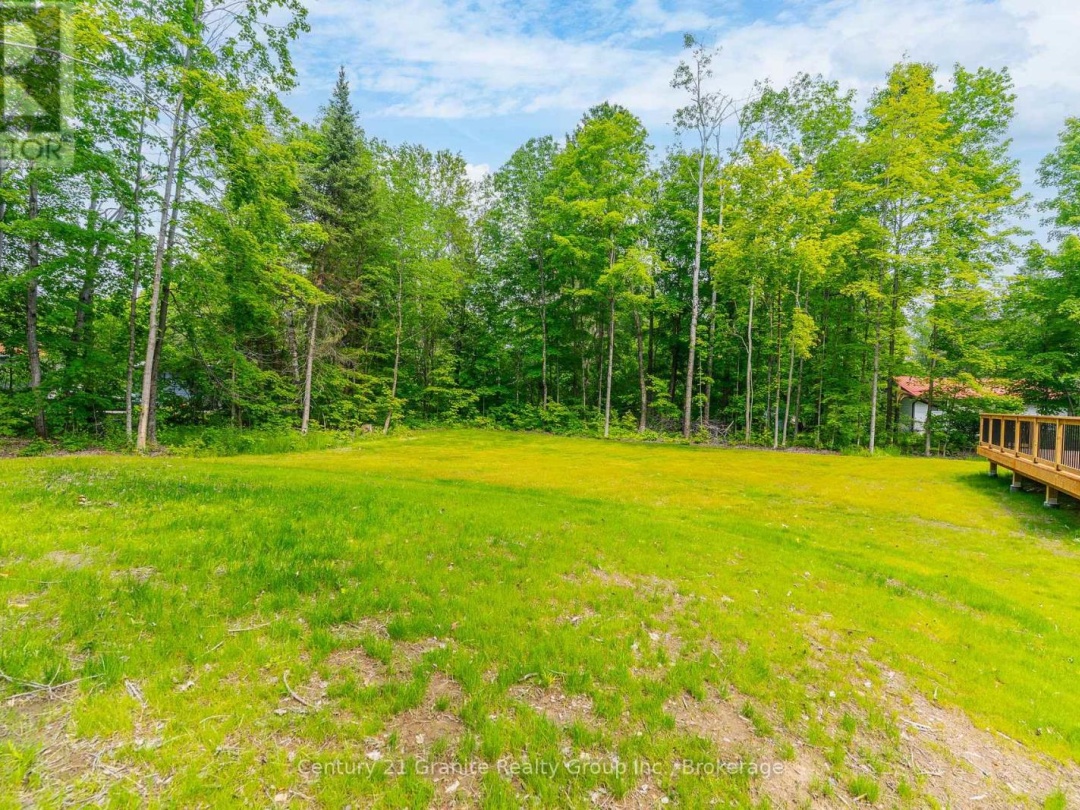 1009 HYACINTH ROAD, 