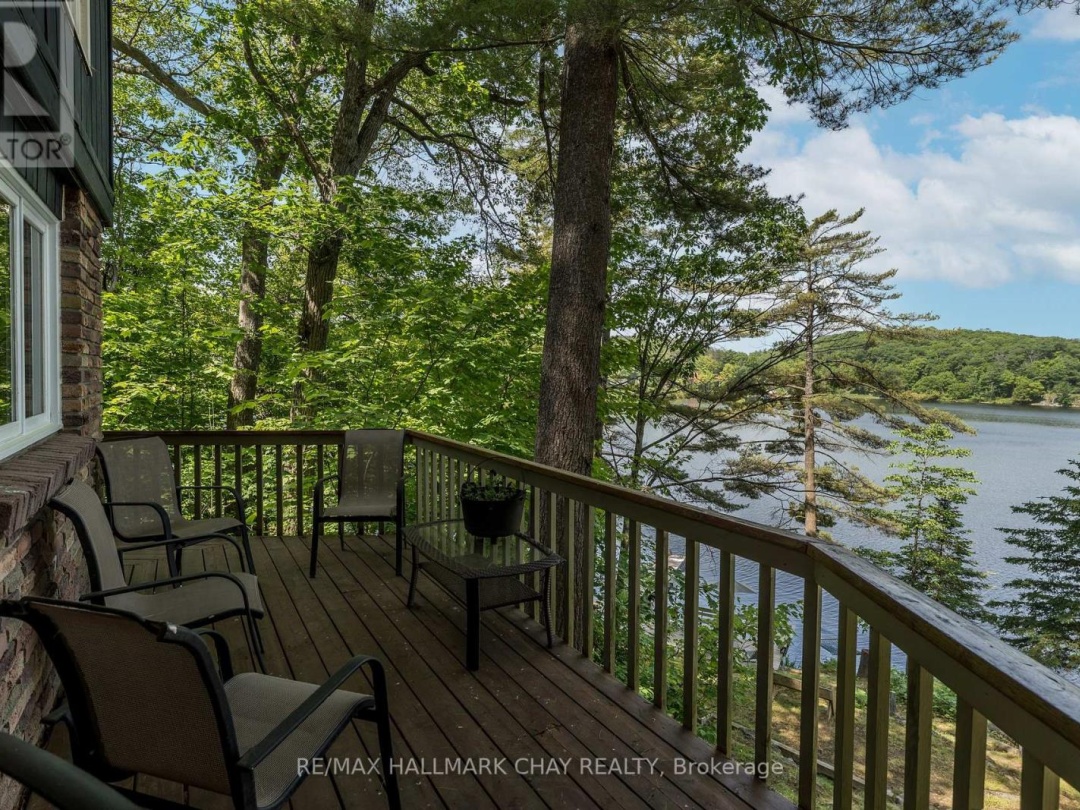 8 EAGLE RIDGE LANE, 