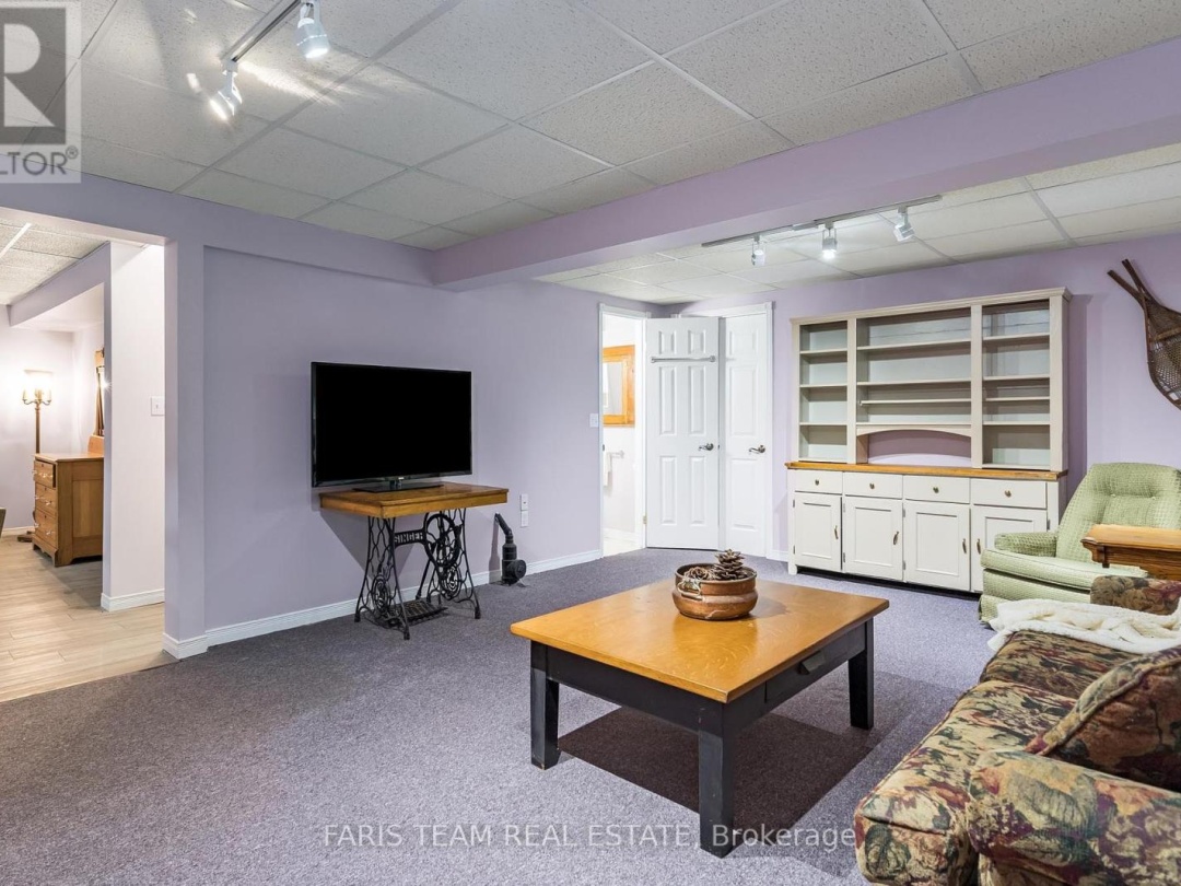 422 40 Museum Drive, Orillia