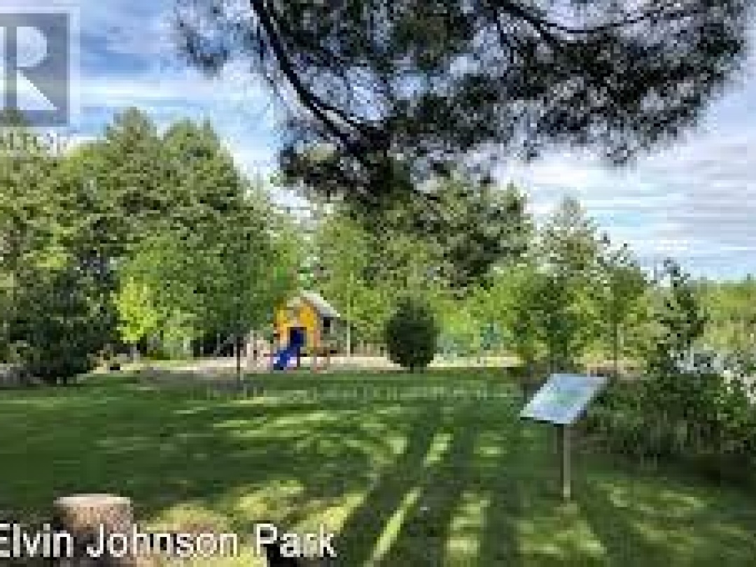 1675 BRAELOCH ROAD, Kennisis Lake