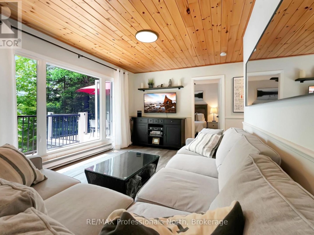 1998 Alsop Road, Glamor Lake